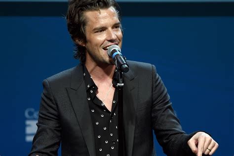 how old is killers lead singer